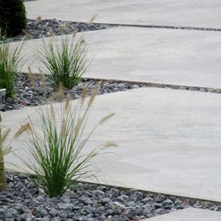 bedrijfstuin-Edegem-parking-grassen-kiezel